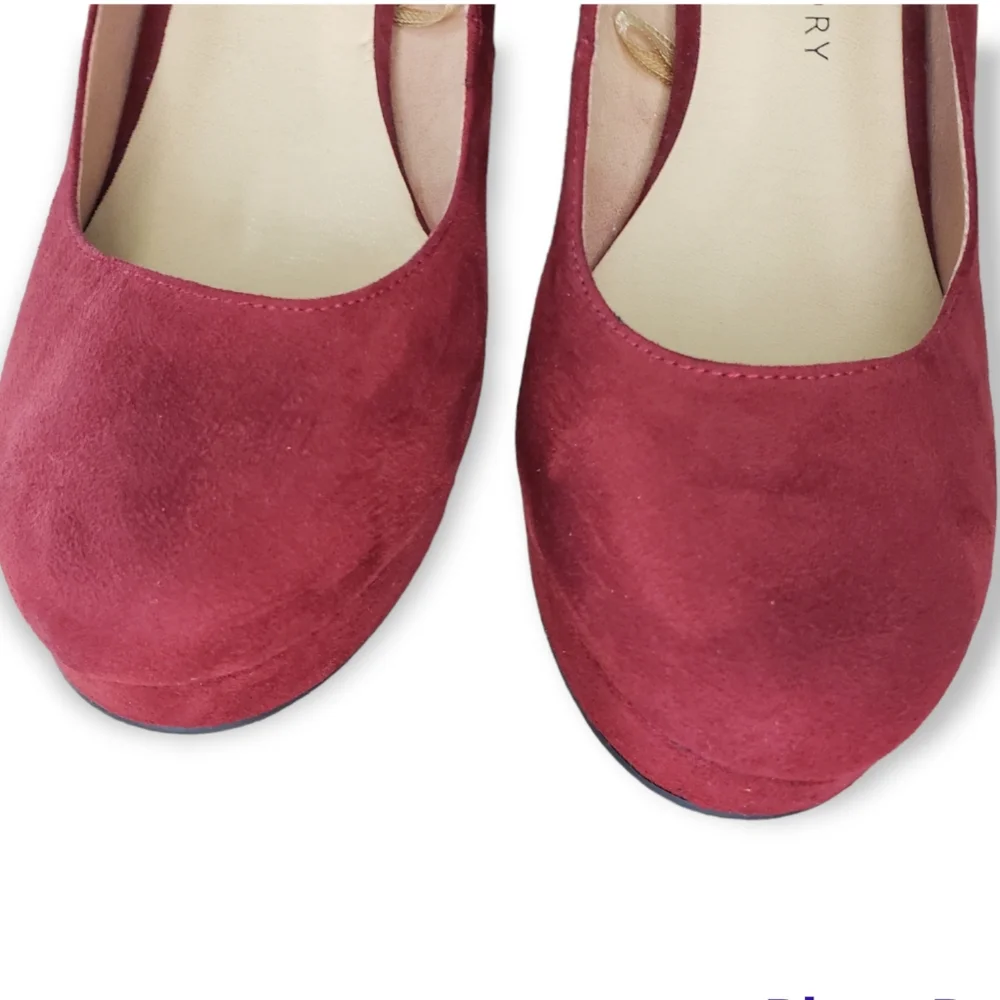 Chinese Laundry Platform Pump Wow Microsuede Red Women's 7.5M